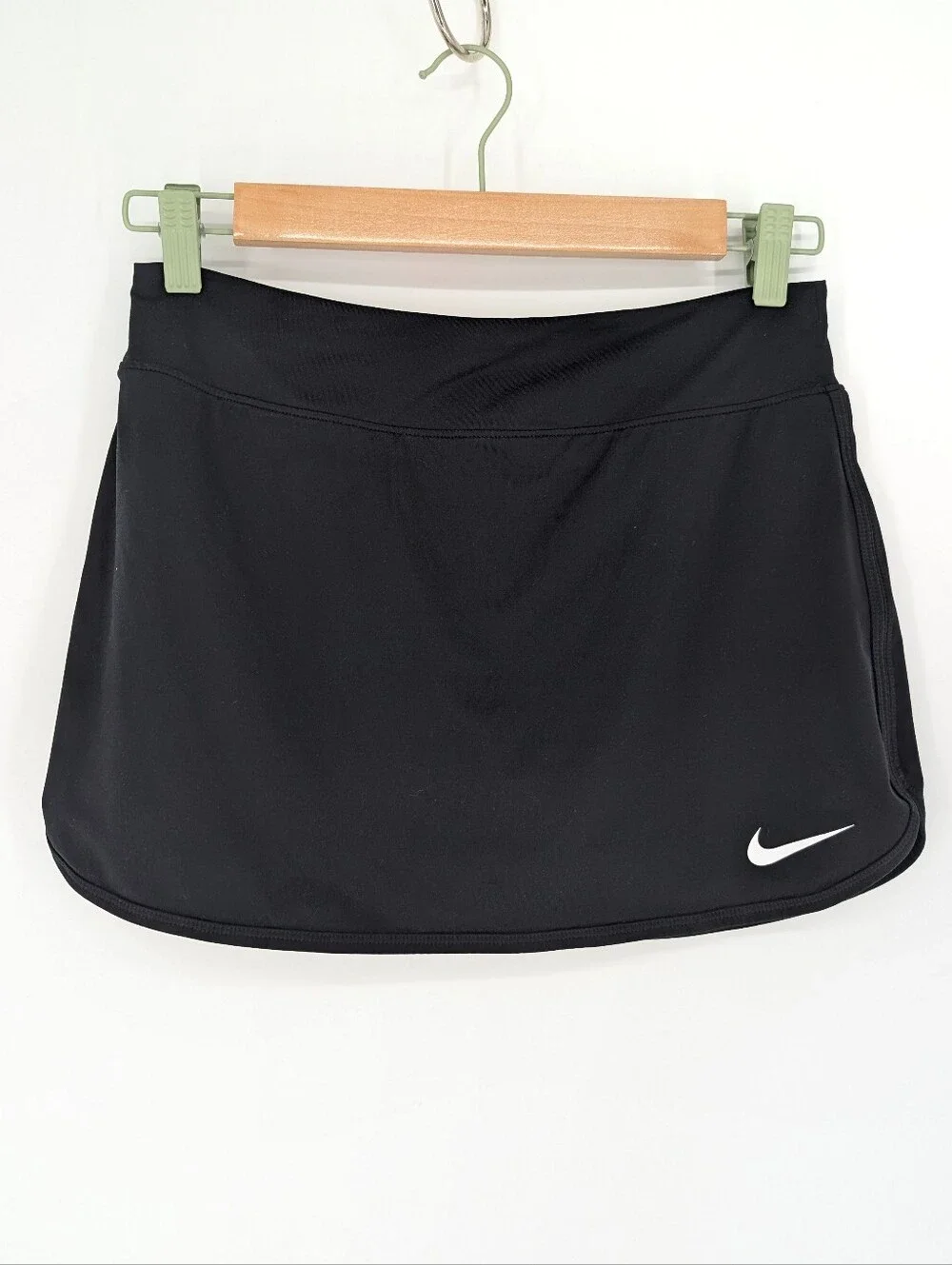 Nike Women's Black Dri-FIT Tennis Skirt Skort Built in Shorts Swoosh Small